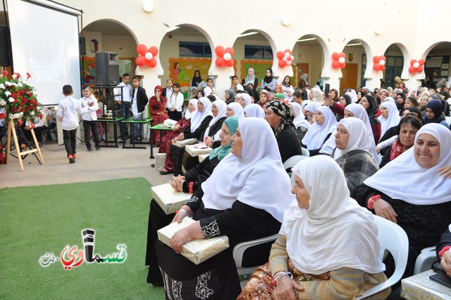  فيديو: مدرسة جنة ابن رشد تكرم امهات المعلمين في امسية ابداعية لطلابها بمشاركة الاباء والامهات ..